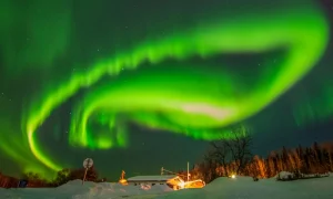 Northern Lights Could Illuminate U.S. Skies, Including Florida, This June: 5 Key Details-2